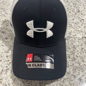 Men’s Under Armour Golf hat size L/XL brand new
